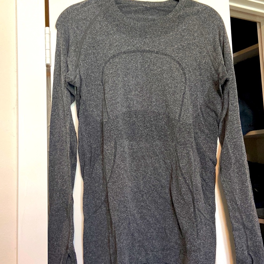 Lululemon long sleeve top